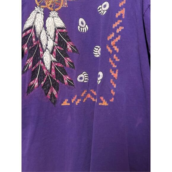 VTG  Single Stitch Native American Feather and Bear Print Purple T-Shirt Size XL - Picture 5 of 5